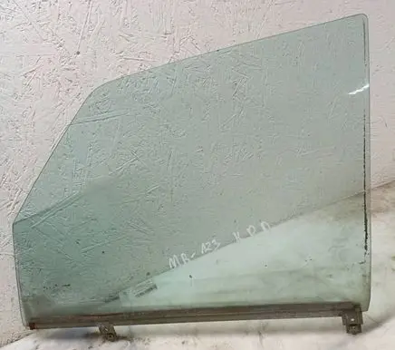 Mercedes-Benz W123 Front door window glass four-door 43R001057 DOT27M51AS2 E000694