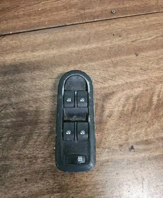Renault Megane II Electric window control switch 156018070