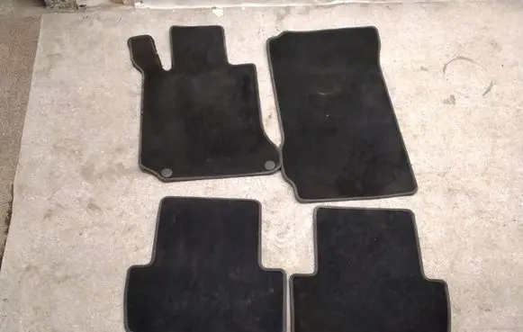 Mercedes-Benz C W204 Car floor mat set A2046802748 28010007