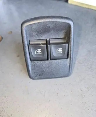 Dacia Dokker Electric window control switch 254110431R 10023898