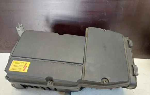 Mercedes-Benz C W203 Air filter box A2710900901