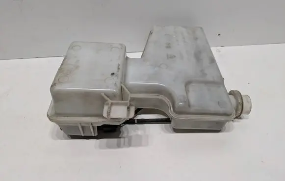 Renault Trafic III (X82) Windshield washer fluid reservoir/tank 93867990 269195241R 93867991