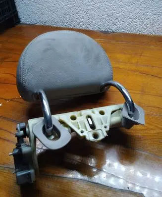 Mercedes-Benz E W211 Rear seat headrest 2119700125
