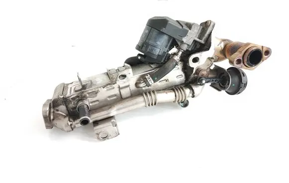 BMW 5 F10 F11 EGR valve cooler 7823210 7810871