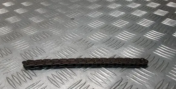 Mercedes-Benz CLS C219 Oil pump chain 