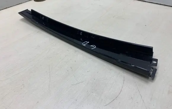 Volkswagen PASSAT B5.5 Rear door glass trim molding