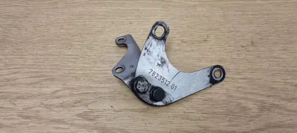 BMW 5 F10 F11 Muffler mount bracket/holder 8515755