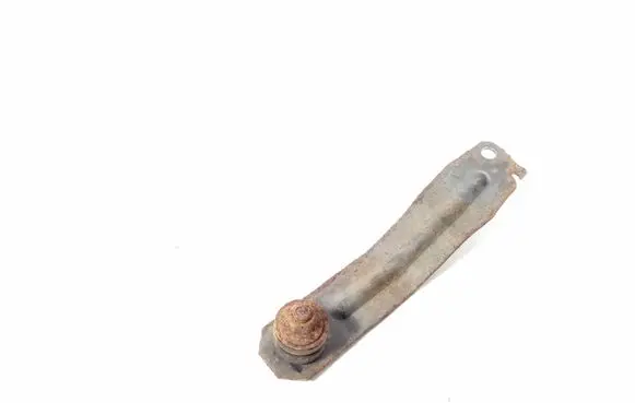 Radiator mount bracket