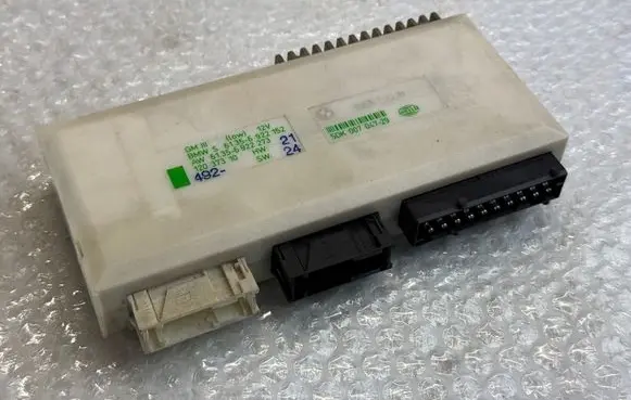 BMW 5 E39 Comfort/convenience module 6922152 61356922152