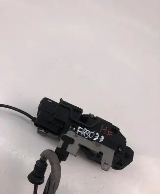 Volvo XC40 Front door lock 31462456