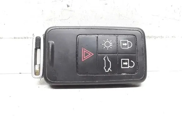 Volvo V70 Ignition key/card 8676873
