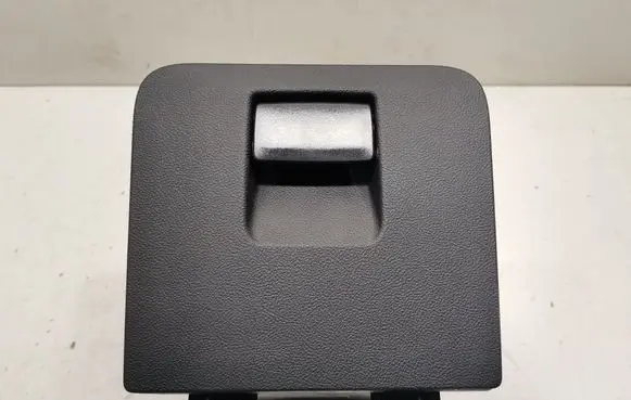 Glove box