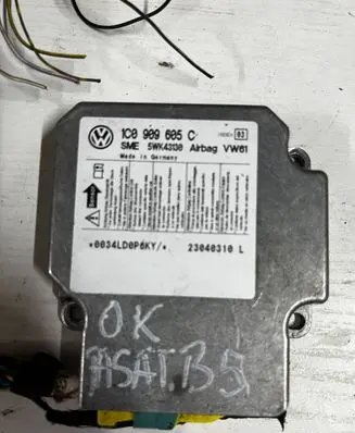 Volkswagen PASSAT B5.5 Airbag control unit/module 1C0909605C 5WK43130 23040310L