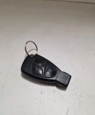 Mercedes-Benz Vito Viano W639 Ignition key/card 