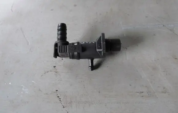 Renault Scenic III - Grand scenic III Vacuum valve 10T258 501372040