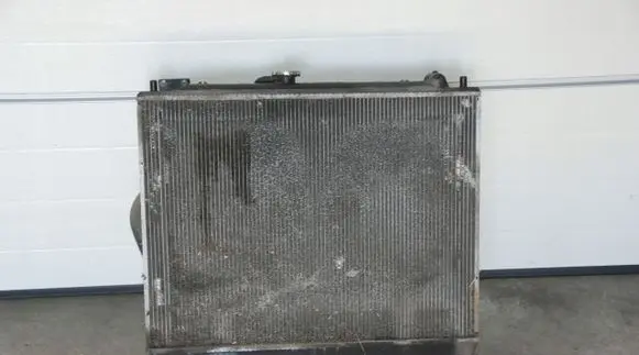 Mitsubishi Pajero Radiator set XXX 2006R 163KM