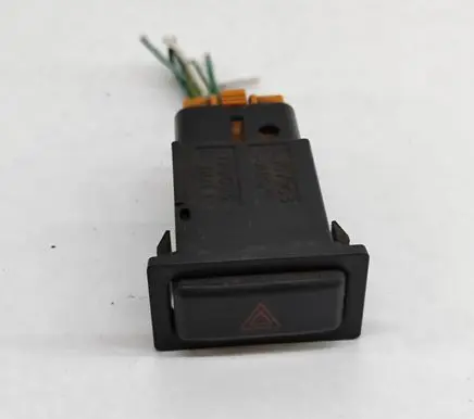 Toyota Land Cruiser (HDJ90) Hazard light switch 8433243010