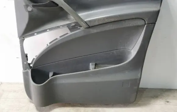 Mercedes-Benz Vito Viano W639 Front door card panel trim A639727
