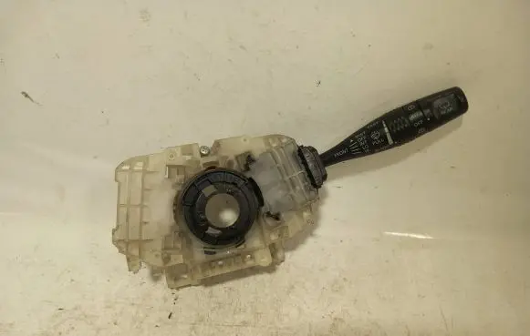 Mitsubishi Outlander Wiper control stalk 17b153
