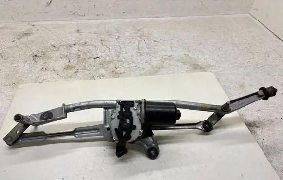 Volvo V70 Front wiper linkage and motor 30753089