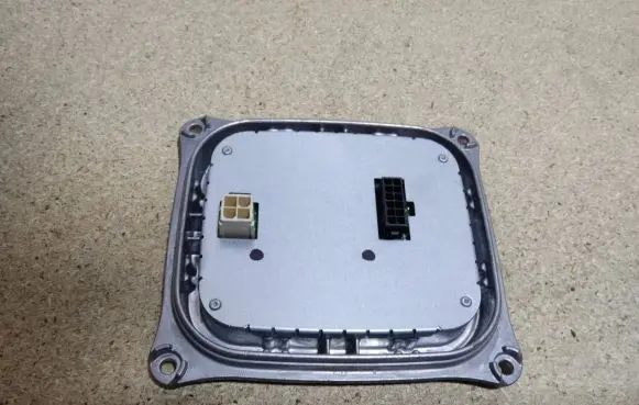 Peugeot 308 Headlight ballast module Xenon 30732940400