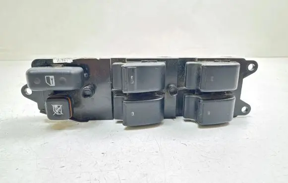 Toyota Avensis T250 Electric window control switch 54035145