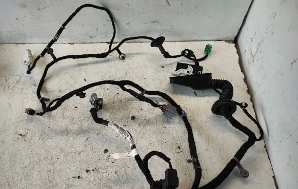 Chevrolet Camaro Front door wiring loom 84466293 J8821101 8446623