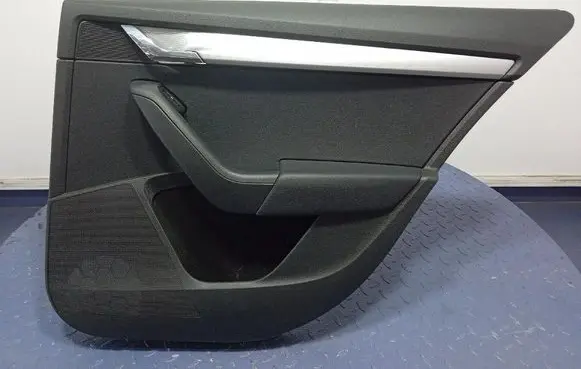 Skoda Octavia Mk3 (5E) Door card panel trim set 5E5867664