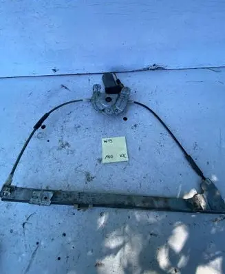 Renault Megane I Front door window regulator with motor 