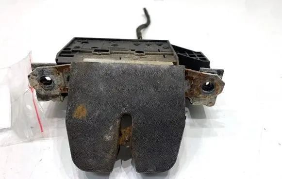 Opel Vectra C Tailgate exterior lock 13185566