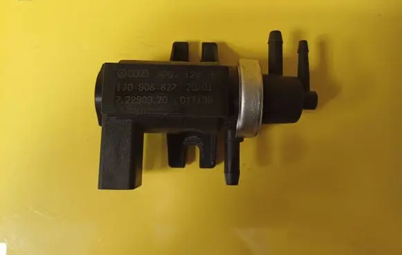 Volkswagen Touareg I Turbo solenoid valve 1J0906627