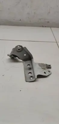 Toyota Yaris Other engine bay part 
