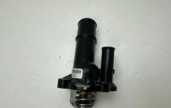 Ford Mustang VI Thermostat/thermostat housing FR3EBA