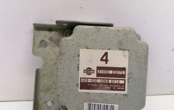 Nissan X-Trail T30 Torque split ecu control unit/module 41650EQ070 A68000U06