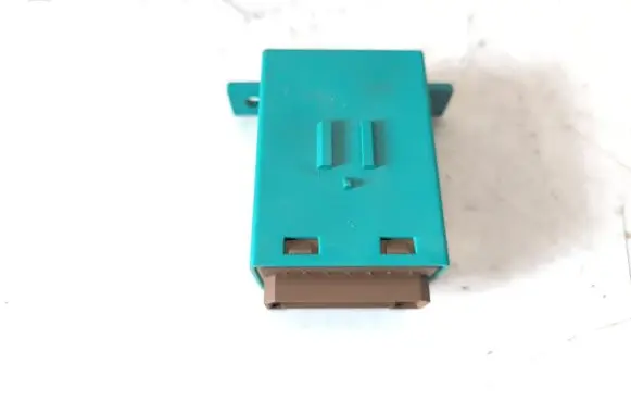 Peugeot 806 Electric power window relay 9637525180