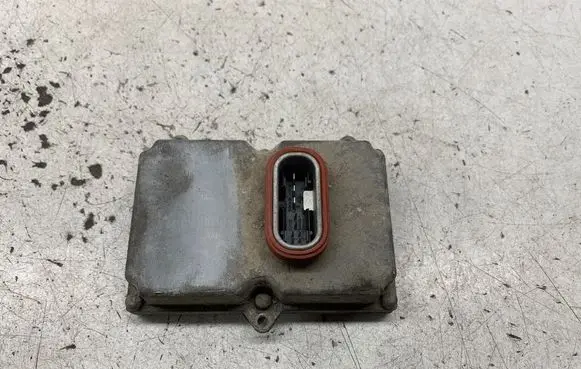 Mercedes-Benz E W211 Headlight ballast module Xenon 5DF00827900 A0028202426 74062200