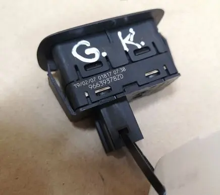 Citroen C4 Grand Picasso Electric window control switch 96639378ZD