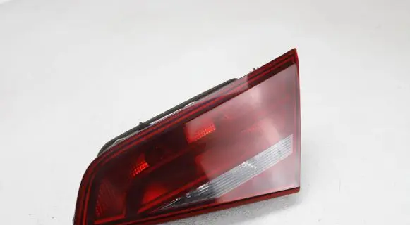 Audi A3 S3 8V Tailgate rear/tail lights 8V4945094