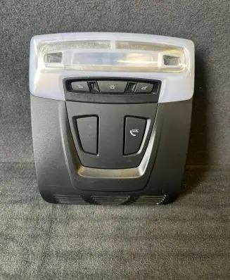 BMW X6 F16 Front seat light E3217911 17004