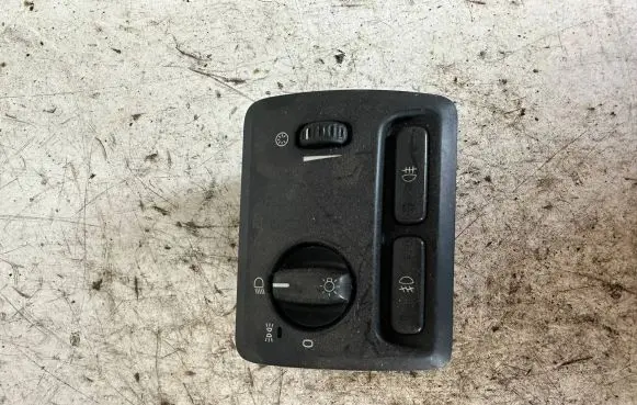 Volvo V70 Light switch 30739312