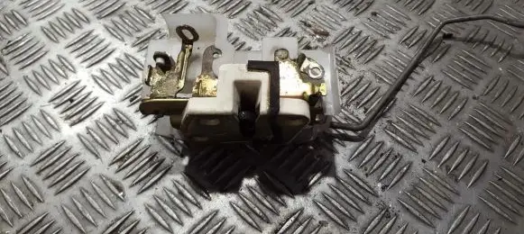 Mazda 323 Front door lock