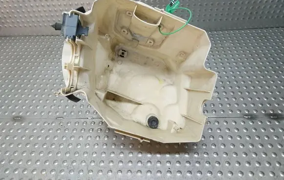 BMW 3 E90 E91 Fuse box cover S26380416 7544576
