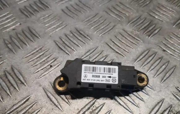 Mercedes-Benz C W203 Airbag deployment crash/impact sensor 0018209126 A0018209126