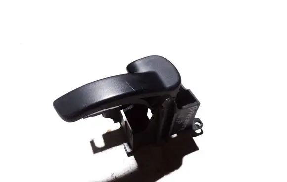 Nissan Pathfinder R51 Front door interior handle