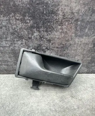 Volkswagen PASSAT B2 Front door interior handle 321837235a