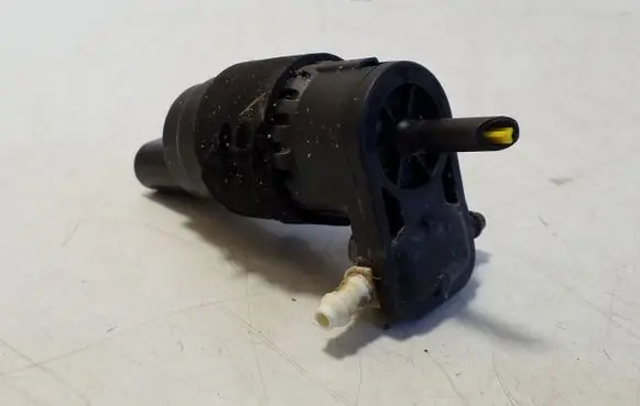 Audi A6 S6 C8 4K Windscreen/windshield washer pump 8K9955647