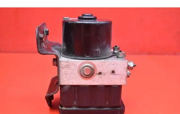 Toyota Yaris ABS Pump 445400D010