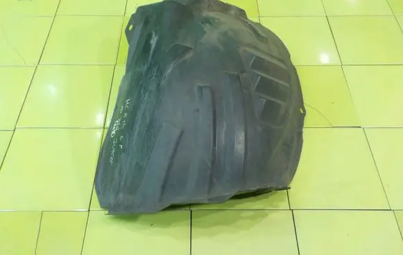 Nissan Juke I F15 Front arch PRZOD XP211
