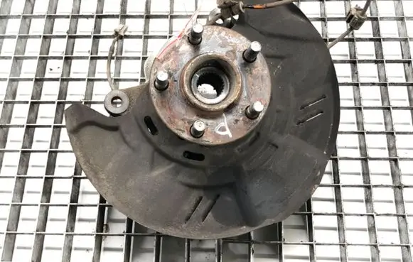 Subaru XV I Front wheel hub spindle knuckle