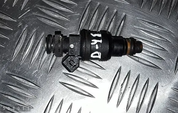 Fuel injector